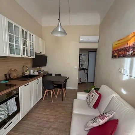 La Casa Di Gazi بيت ضيافة 3*